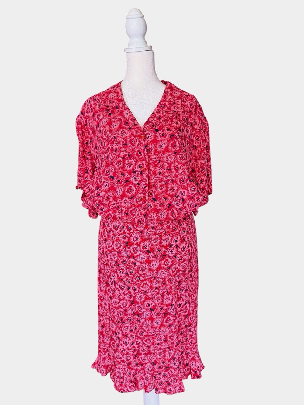 Vintage Kathie Lee Woman Red Floral print rayon blouse/skirt set size 22/24